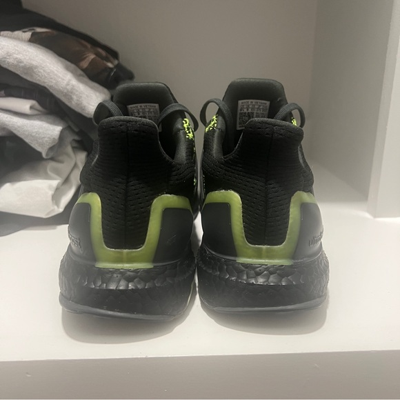 Adidas UltraBoost 1.0 'Black Lucid Lemon' Men's Size 9.5 Shoes Sneakers ID9682 - Picture 4 of 9